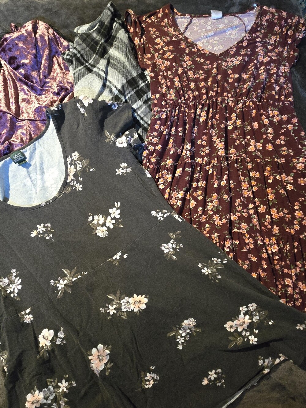 Lot/Bundle of 15 Womens/Misses Clothing (L-XL) - Picture 3 of 8